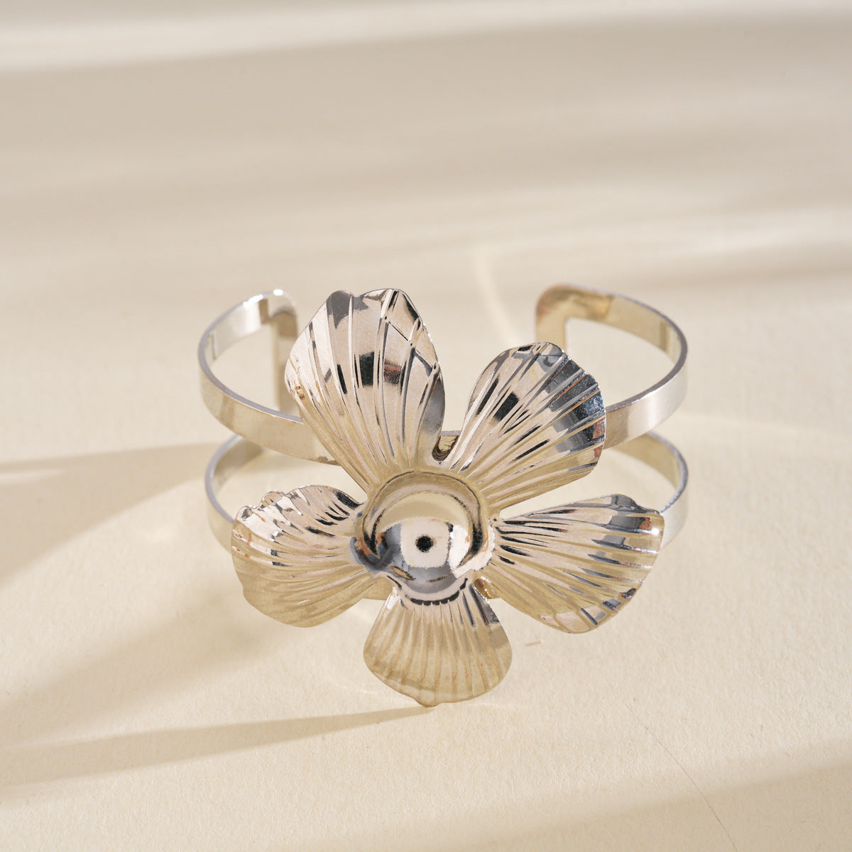 Flowers Open-ended Design Personalized Light Luxury Bracelet | Bracelet | Wiccan Center
