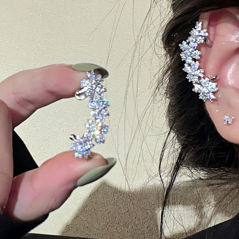 Women's Sparkling Full Rhinestone Flower Bone Niche Design High Class Earrings