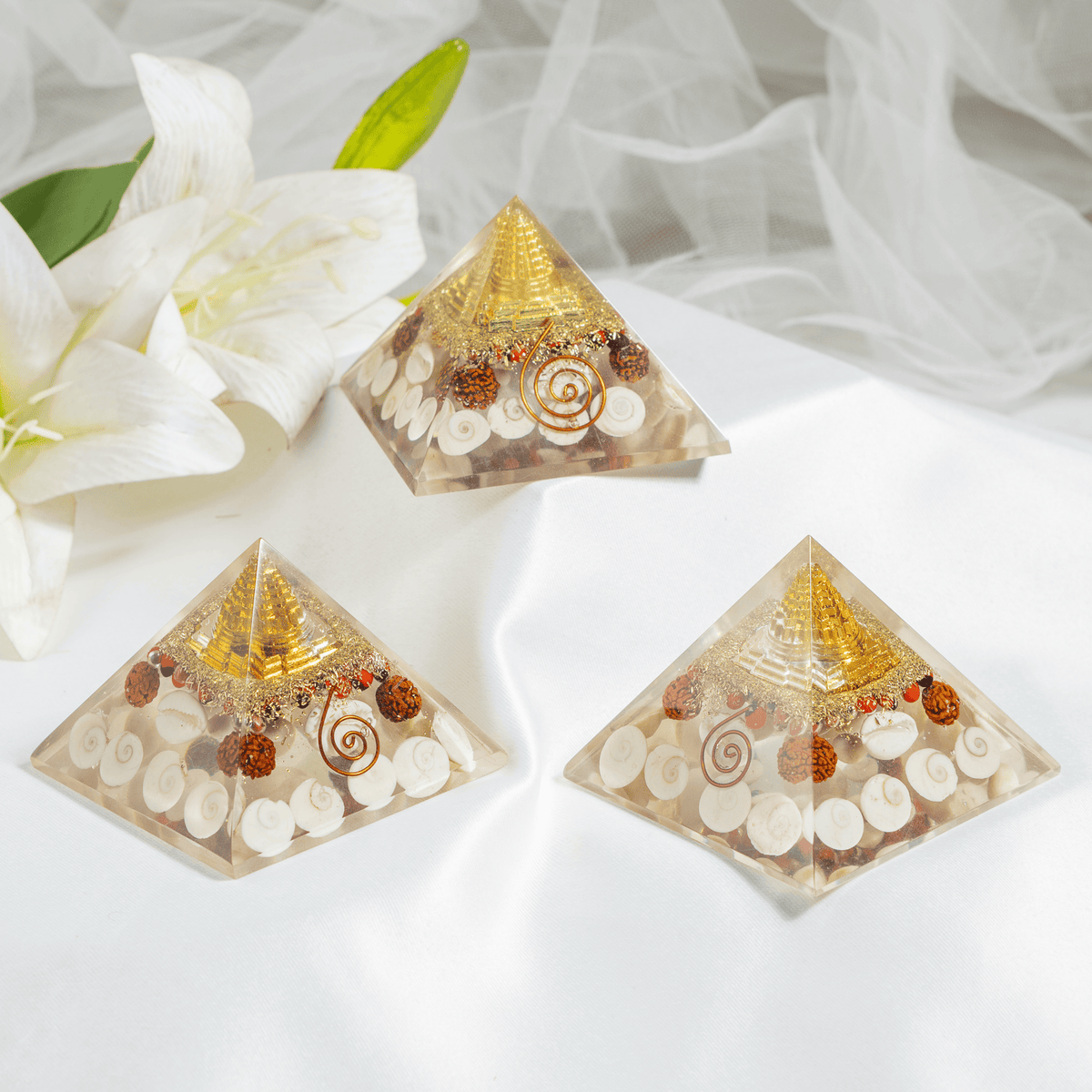 Gomti Chakra Orgone Pyramid, Healing Crystal Pyramid.