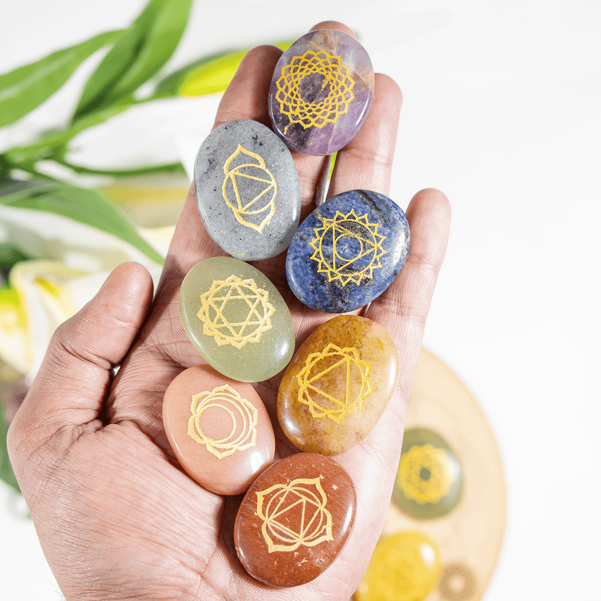 Chakra Crystals Set, Oval Reiki 7 Chakra Stones Set, Wooden Grid Plate, Selenite Log | | Wiccan Center