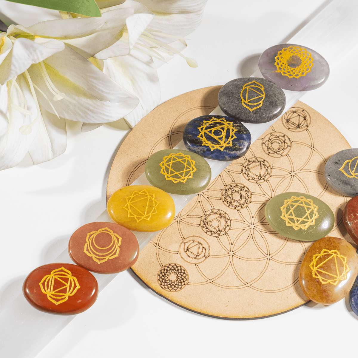 Chakra Crystals Set, Oval Reiki 7 Chakra Stones Set, Wooden Grid Plate, Selenite Log | | Wiccan Center