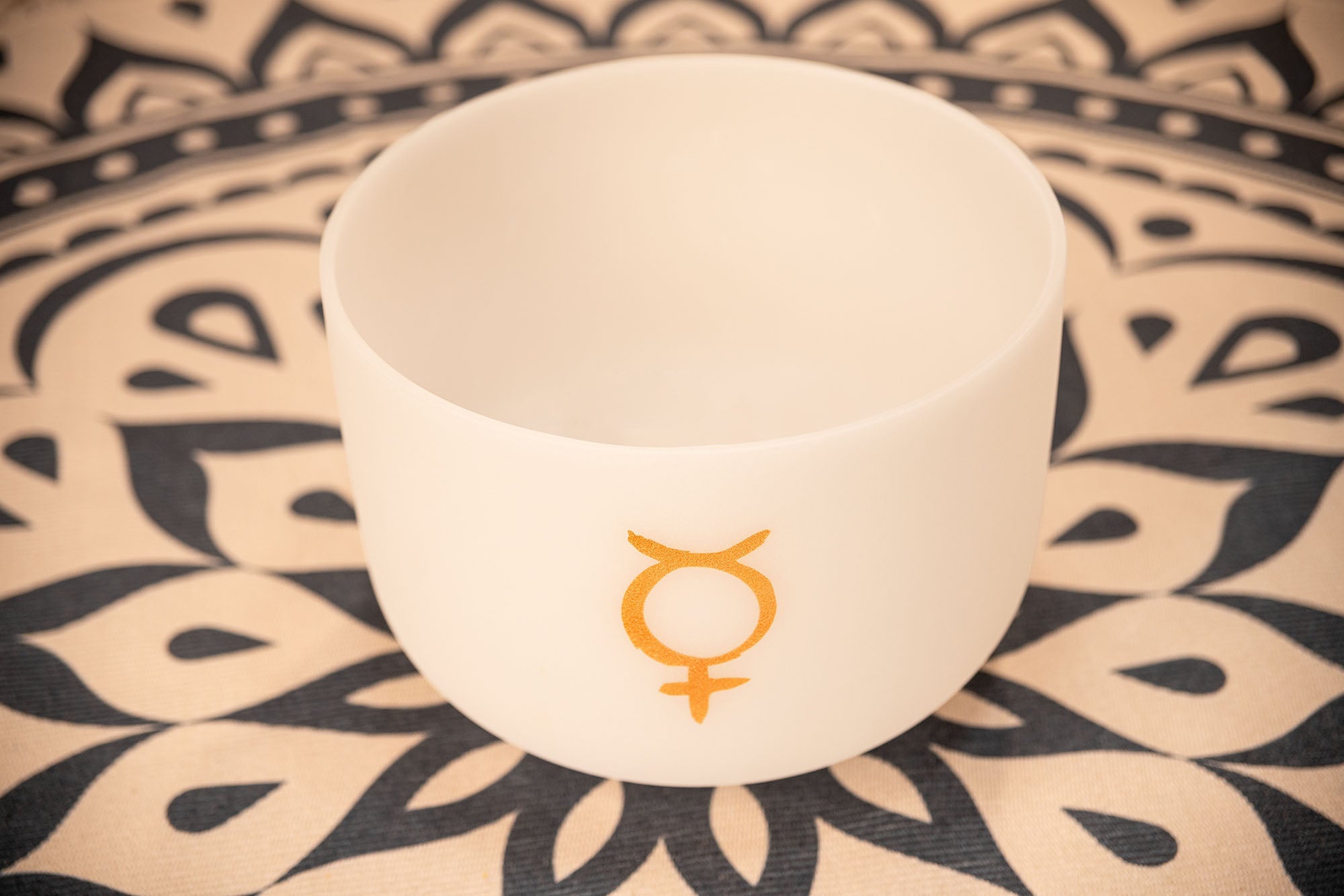 12" Planetary Tuned Crystal Singing Bowl, Mercury 141.27 Hz | | Wiccan Center