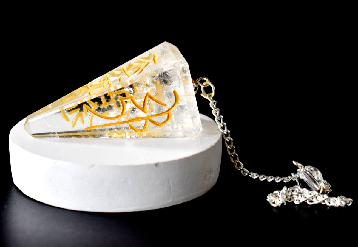 Crystal Quartz Pendulum (Meditation and Channeling) | Pendulums | Wiccan Center
