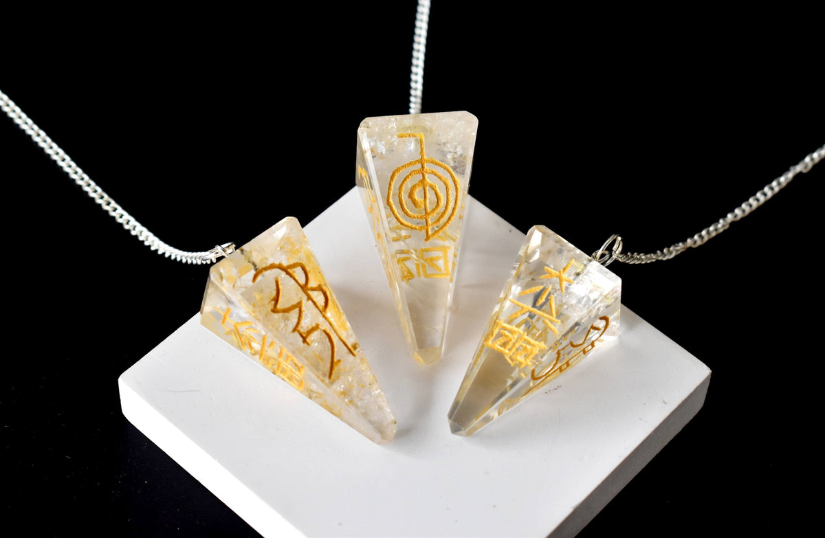 Crystal Quartz Pendulum (Meditation and Channeling) | Pendulums | Wiccan Center