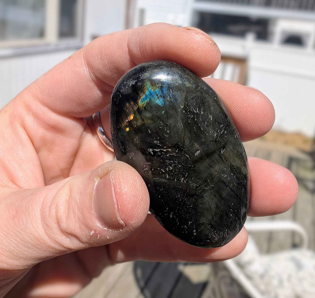 Labradorite Palm Stone – Transformation, Intuition & Protective Energy | | Wiccan Center
