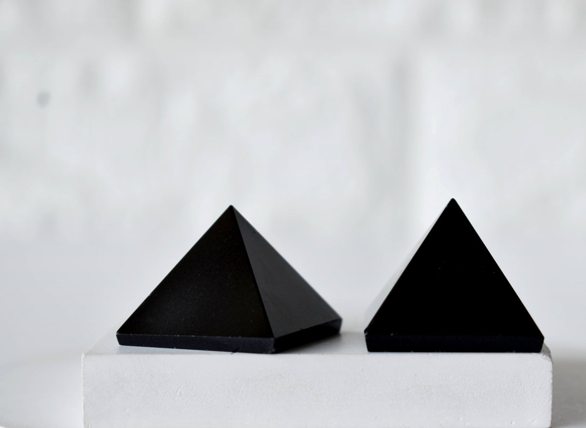 Black Tourmaline Pyramids (Promote Courage and Self-Confidence)