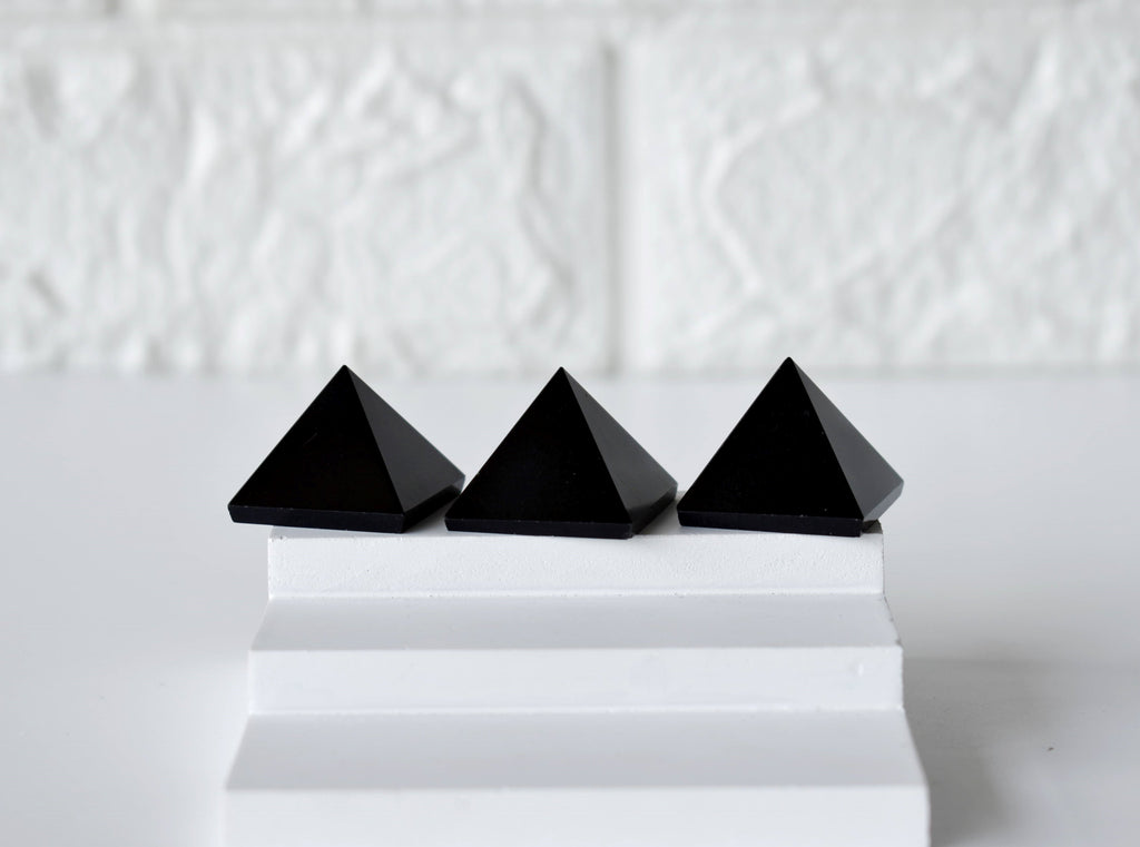 Black Tourmaline Pyramids (Promote Courage and Self-Confidence)