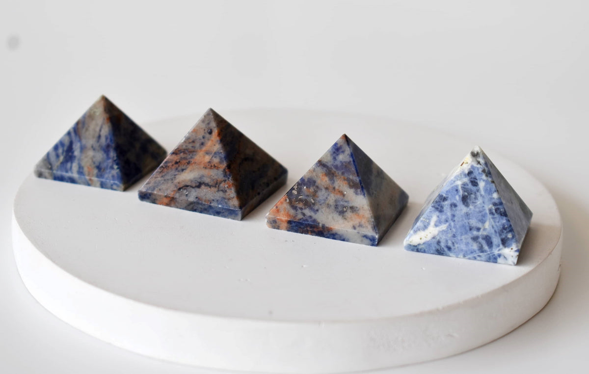 Sodalite Pyramids (Emotional Balance and Self-Trust) | Pyramids & Spheres | Wiccan Center
