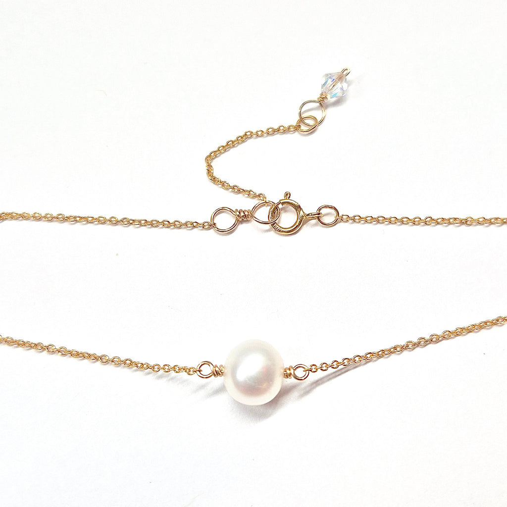 Single Pearl Choker Necklace with Swarovski Clasp