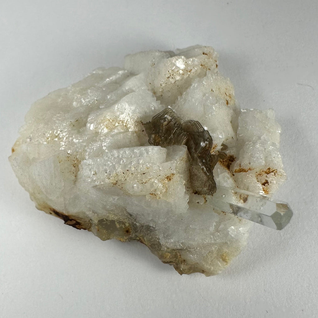 Aquamarine on Albite with Muscovite from Shigar Valley, Skardu, Pakistan | Minerals | Wiccan Center