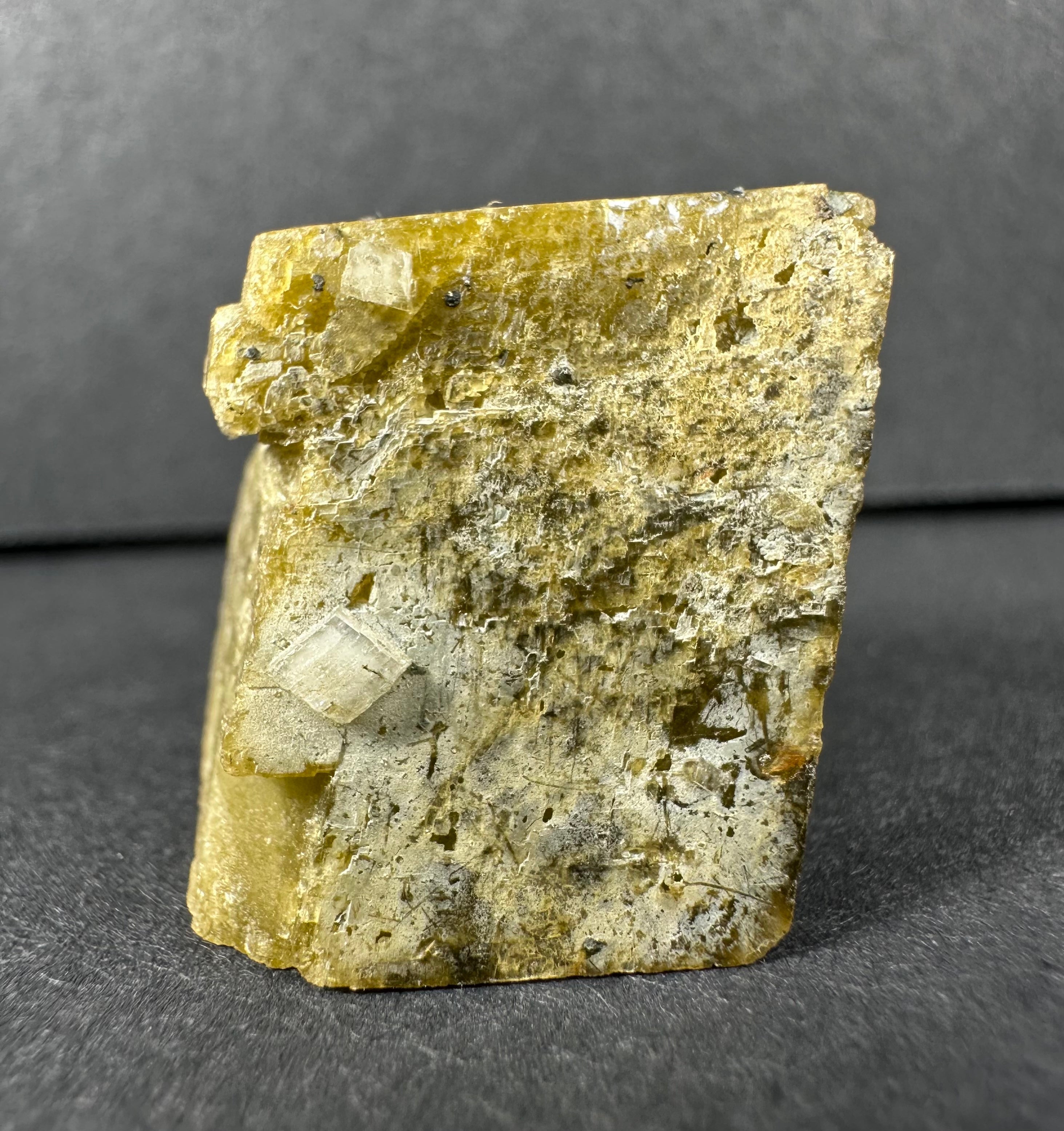 Diamond Quartz on Siderite | Minerals | Wiccan Center