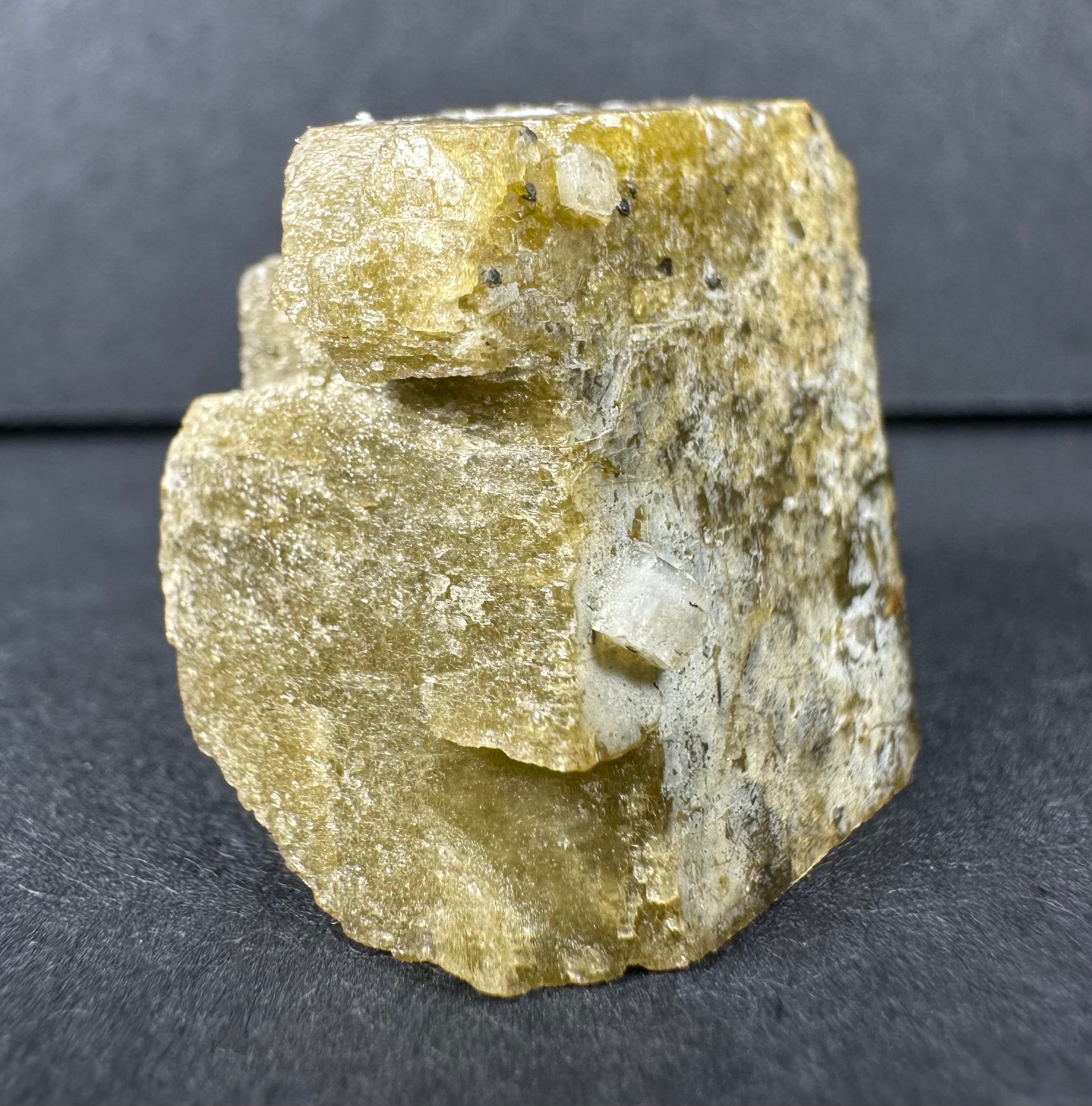 Diamond Quartz on Siderite | Minerals | Wiccan Center