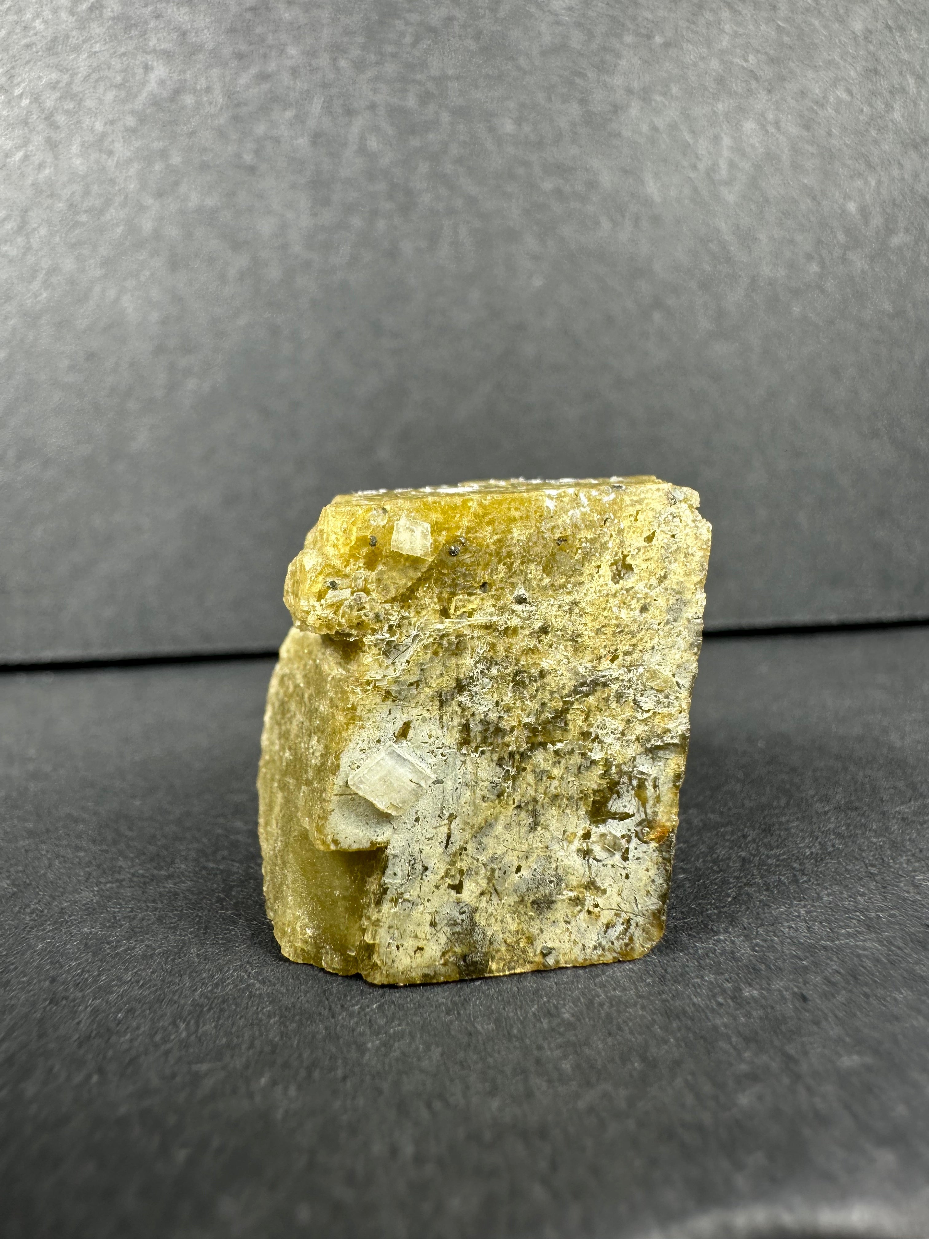 Diamond Quartz on Siderite | Minerals | Wiccan Center