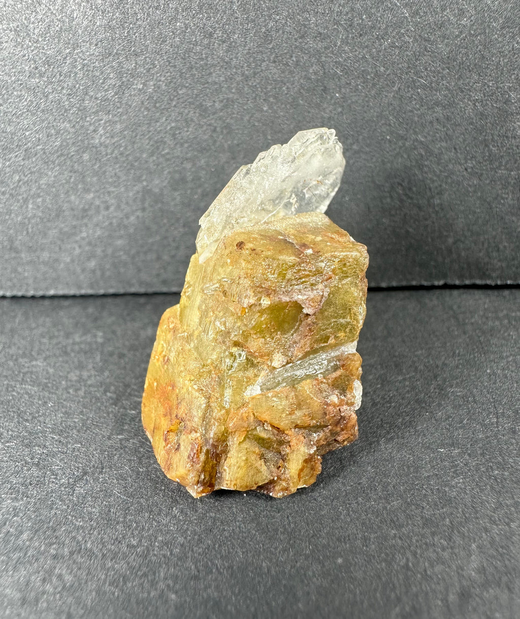 Diamond Quartz on Siderite | Minerals | Wiccan Center