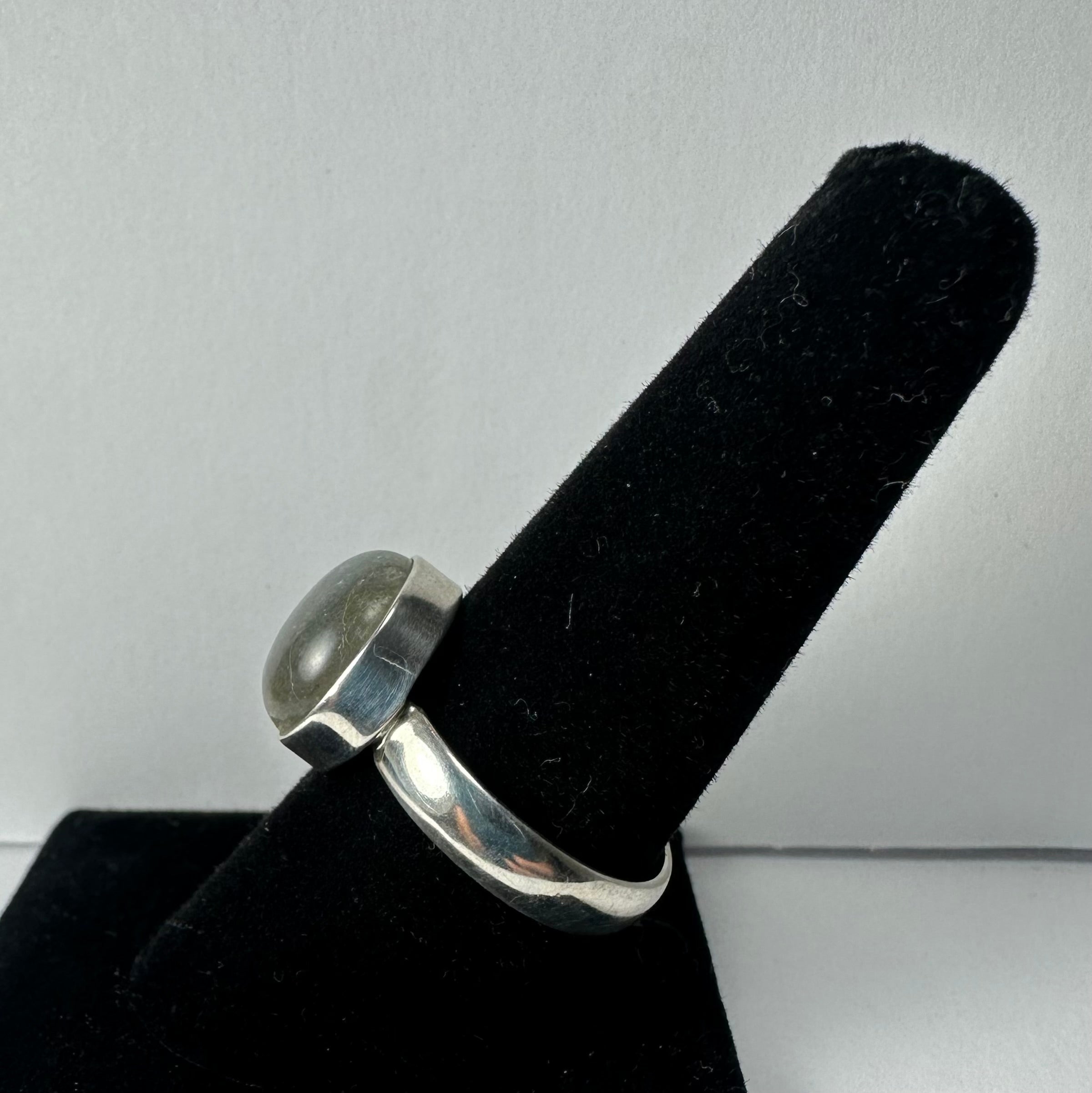 Labradorite Ring | Jewelry | Wiccan Center