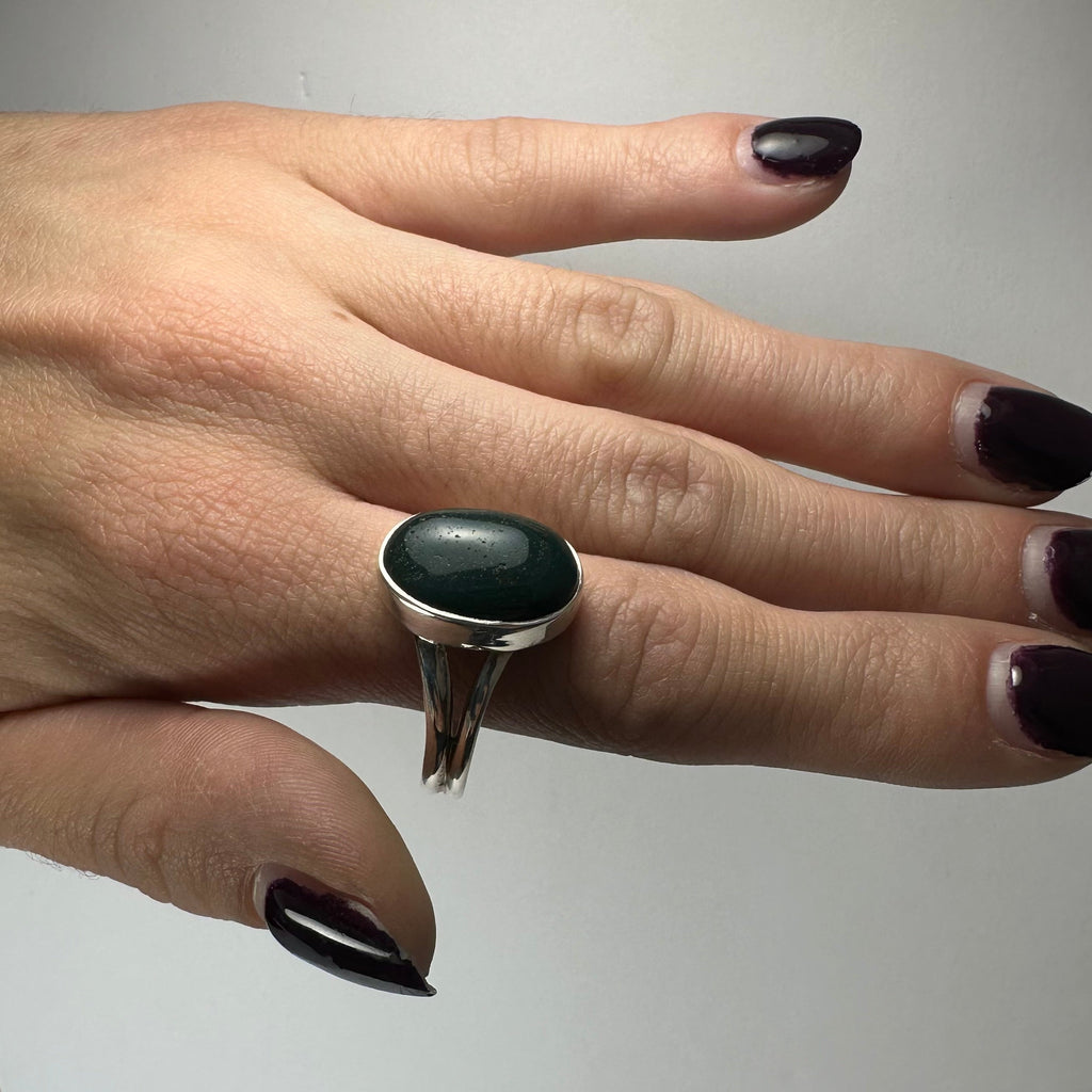 Green Serpentine Ring | Jewelry | Wiccan Center