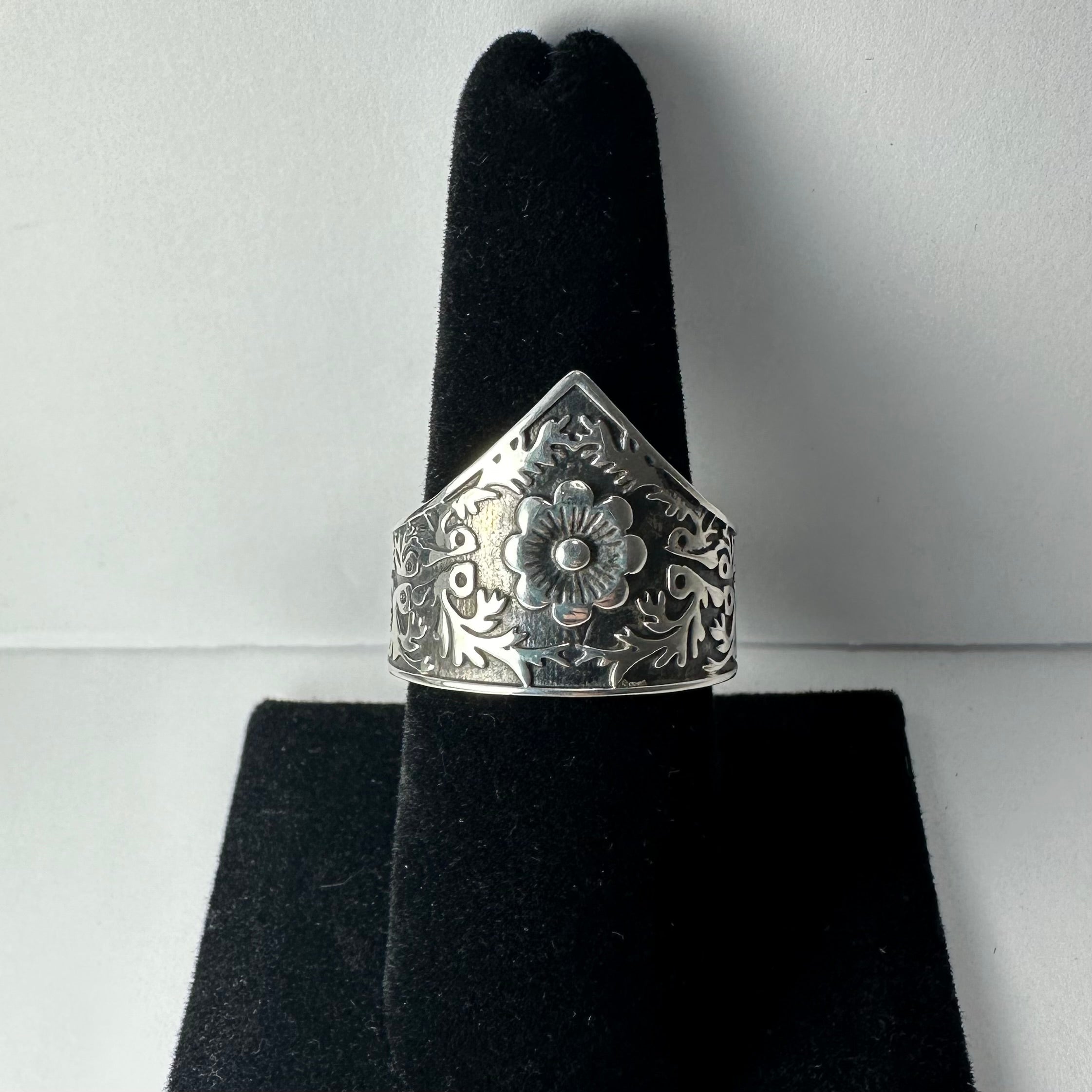 .925 Sterling Flower Ring | Jewelry | Wiccan Center