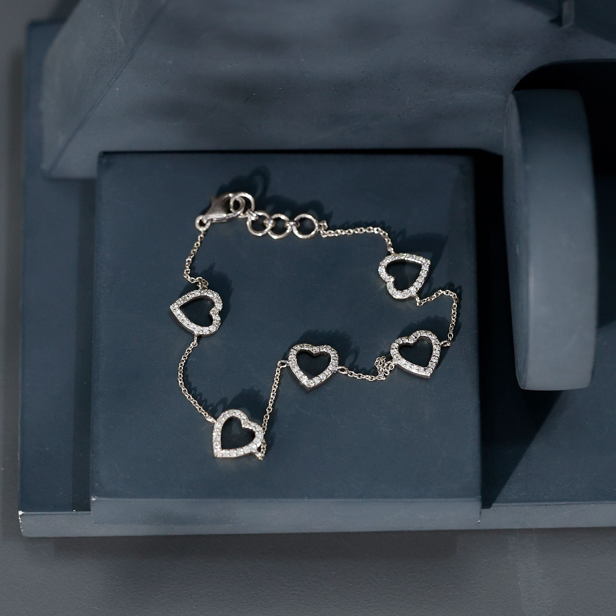 Certified Diamond Heart Chain Bracelet in Prong Setting