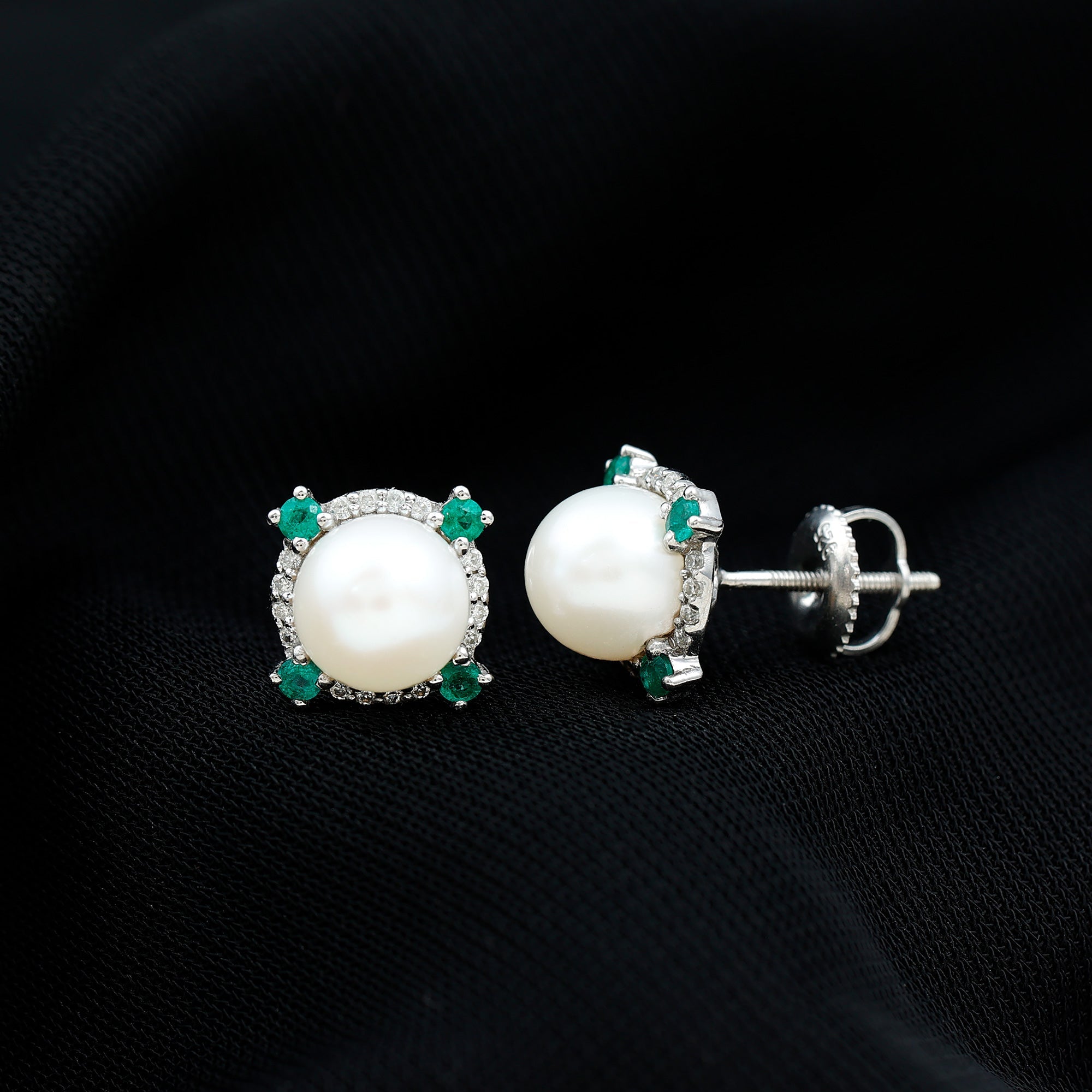 6 Carat Freshwater Pearl Bridal Stud Earrings with Emerald