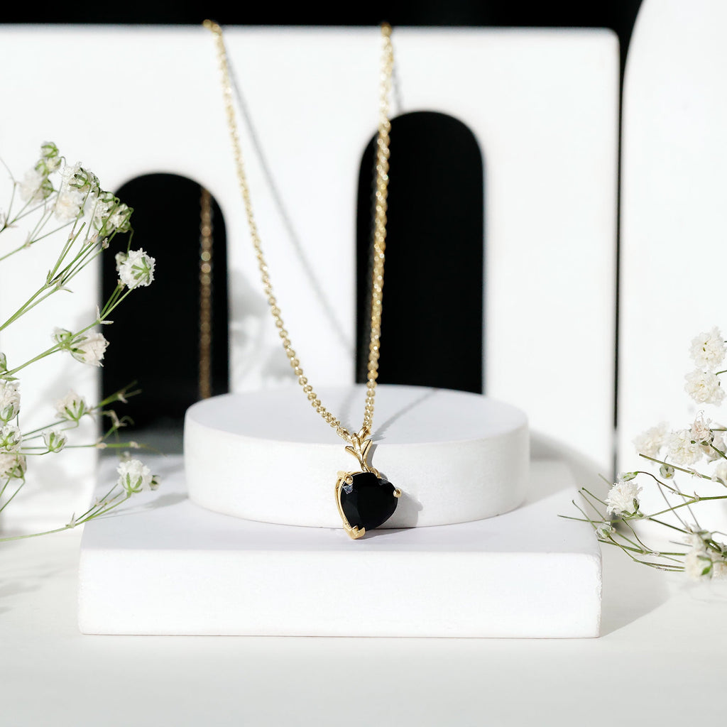 2 CT Heart Shape Black Onyx Solitaire Pendant