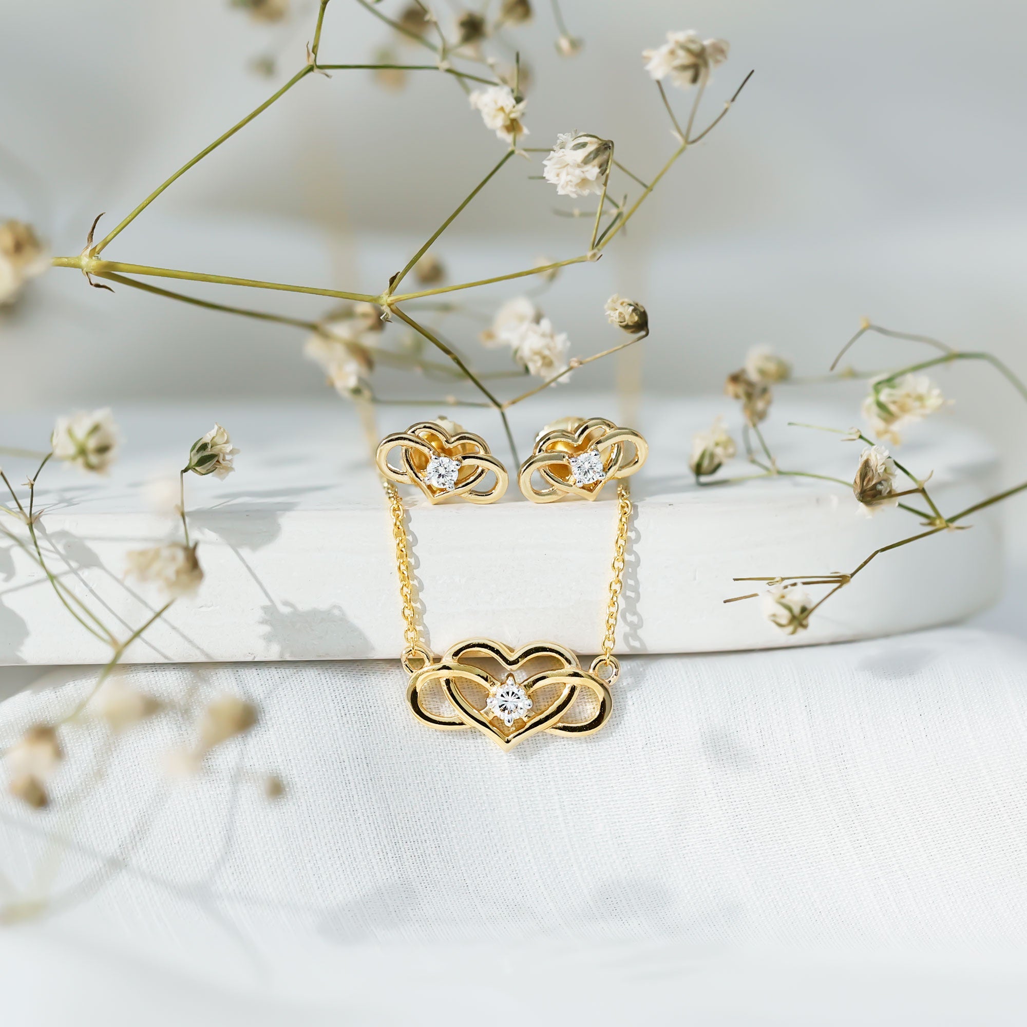 Round Cut Diamond Infinity Heart Jewelry Set