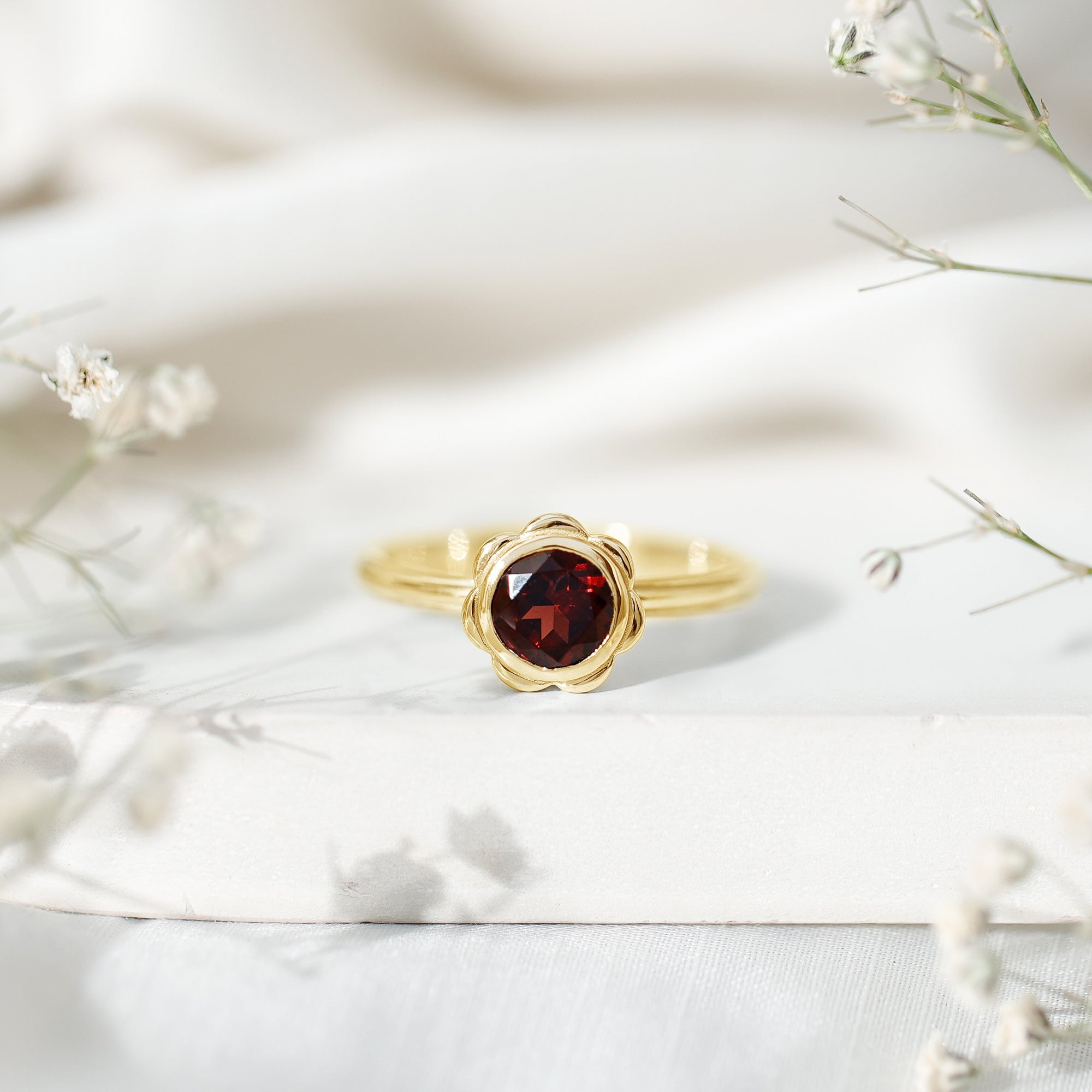 1.7 Carat Round Cut Garnet Flower Engagement Ring for Women