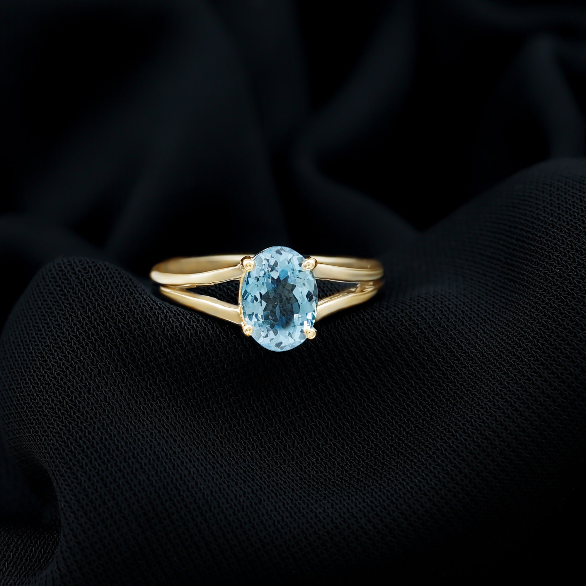 Genuine Oval Aquamarine Solitaire Engagement Ring in Split Shank