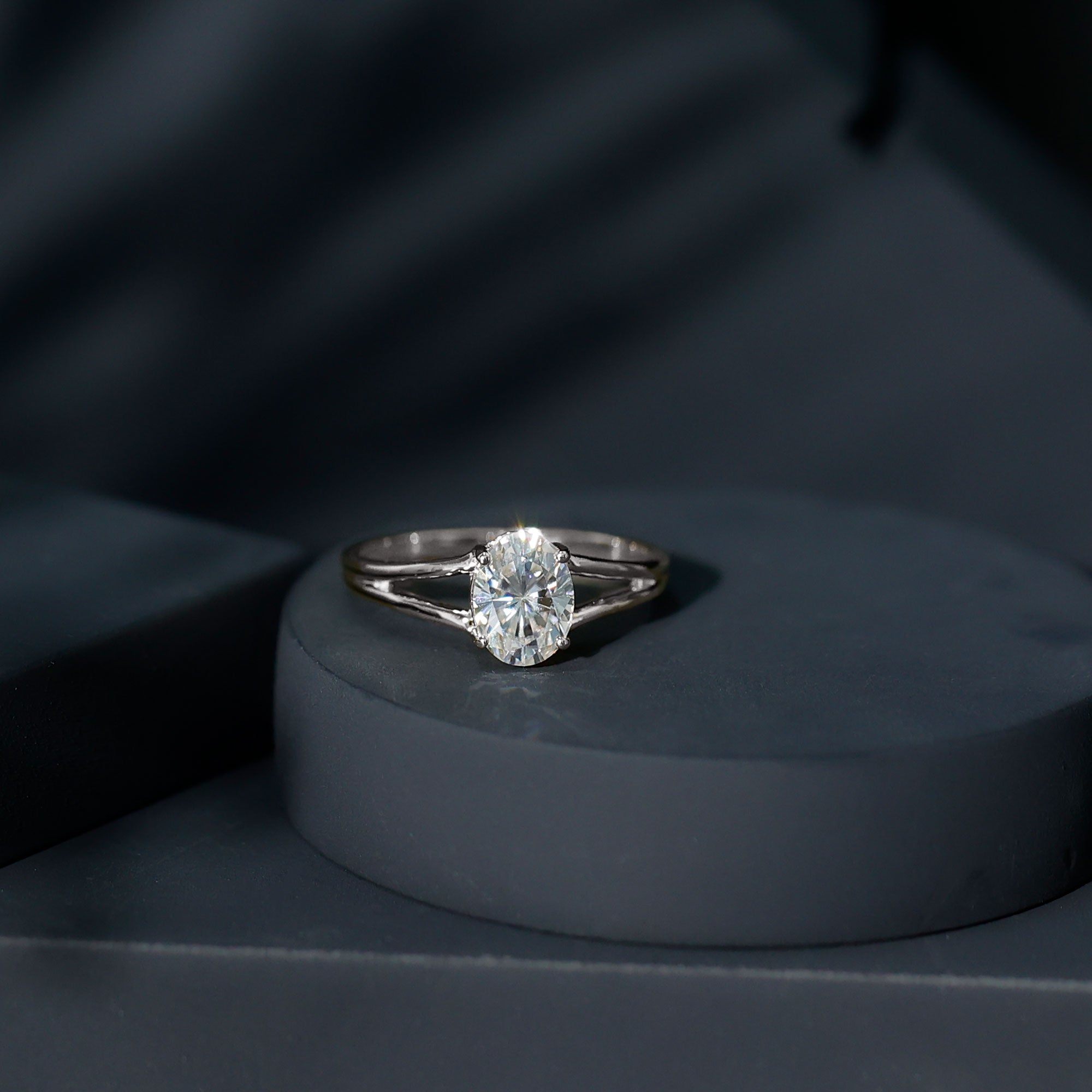 1 Carat Oval Moissanite Engagement Ring With Certificate