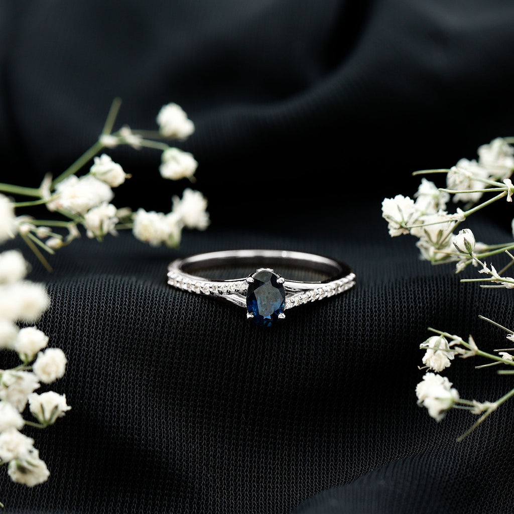 Natural 0.6 Carat Blue Sapphire Minimal Engagement Ring with Diamond Split Shank