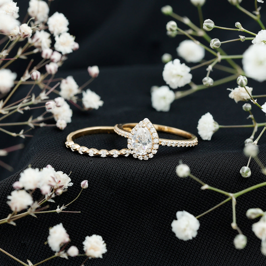 0.7 Carat Moissanite Teardrop Wedding Ring Set with Halo