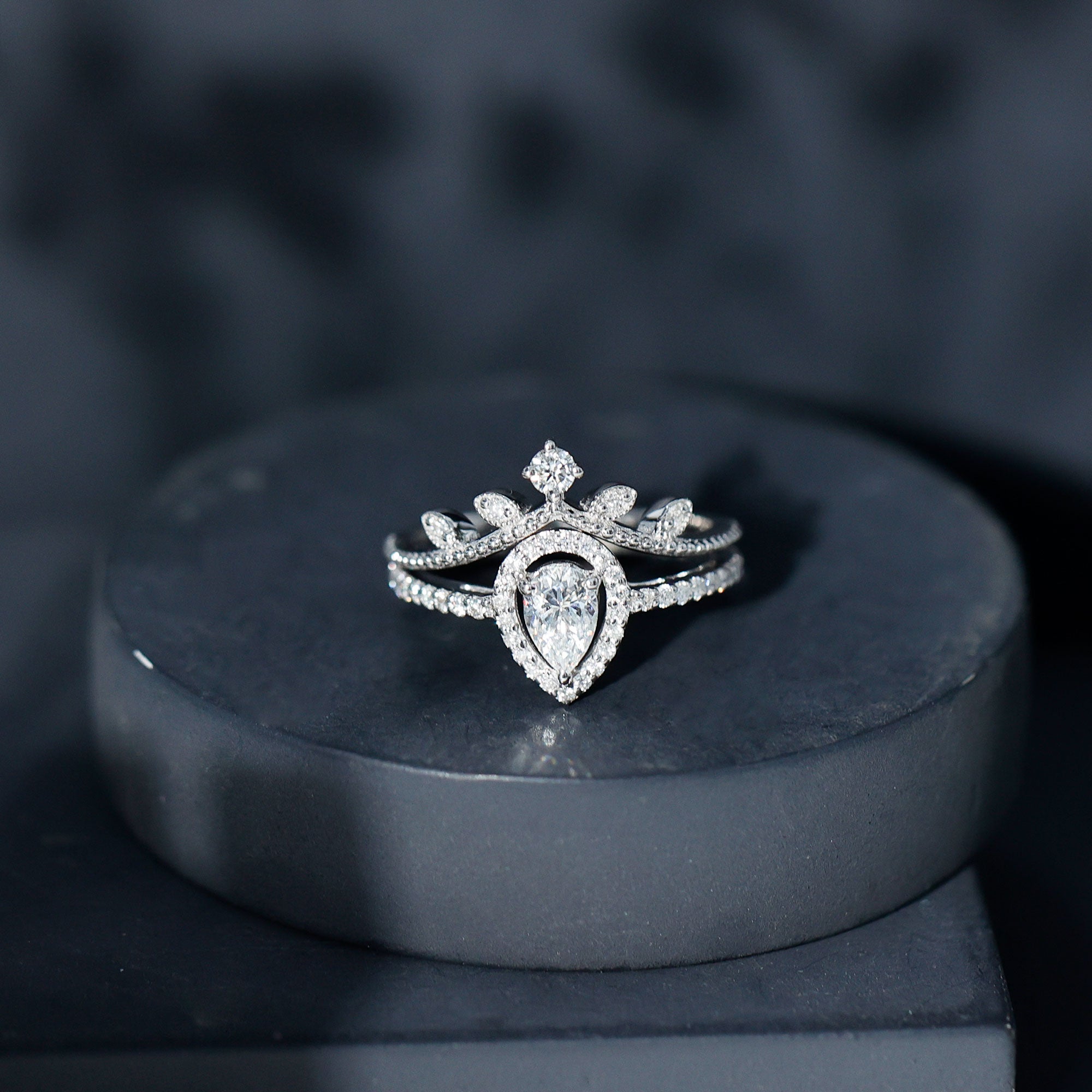Vintage Style Moissanite Teardrop Wedding Ring Set