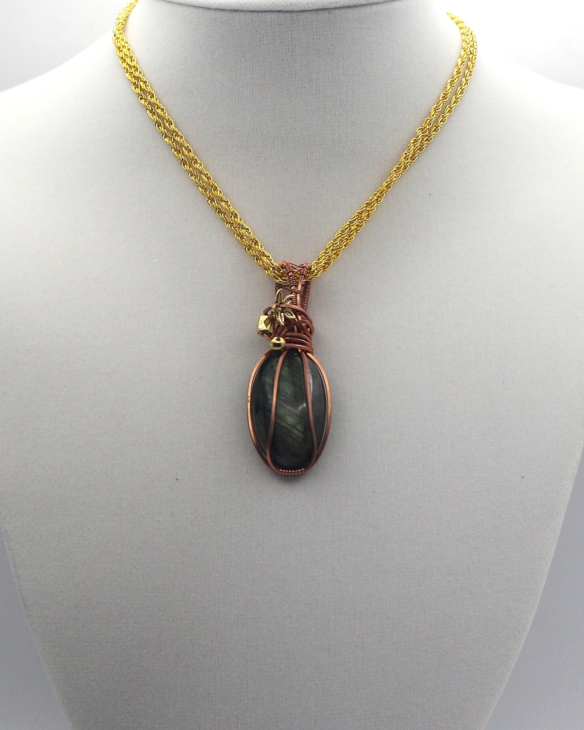 Raw Copper Labradorite Beaded Pendant Necklace | | Wiccan Center