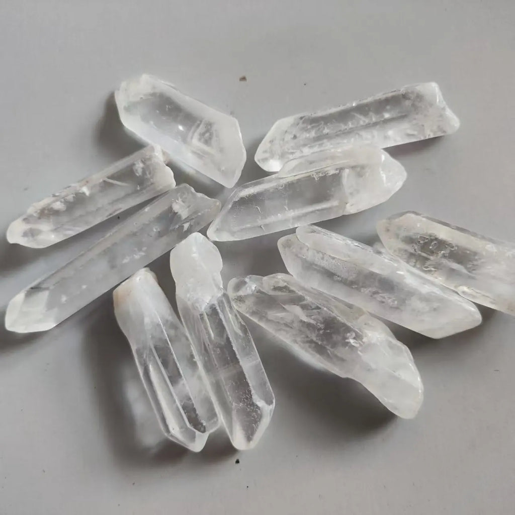 Natural White Crystal Quartz Column Rock Crystal Cluster Clear Quartz Point Healing Wand Treatment Home Decoration Stone