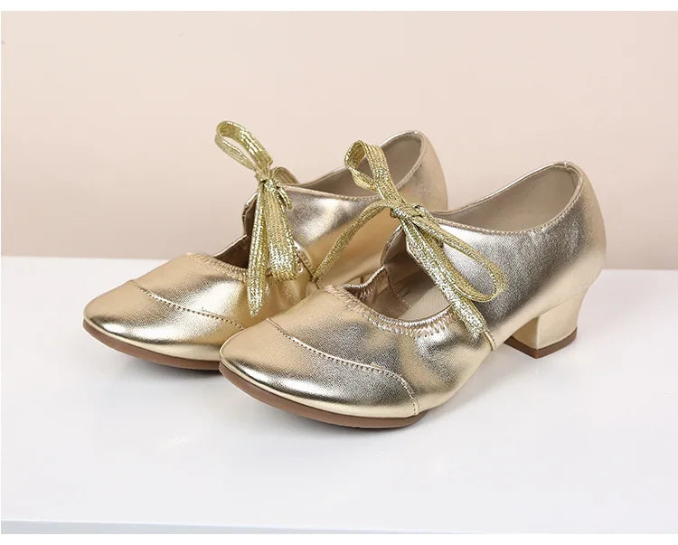 The Stardust Studio Oxford – Classic Lace-Up Practice Heel