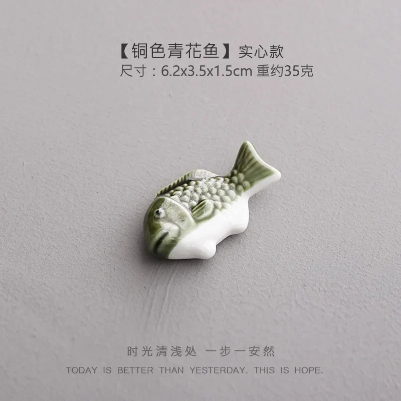 Cute Ceramic Fish Shape Chopsticks Holders Chopstick Stand Shelf Cartoon Animals Spoons Fork Rack Ceramic Rest Kitchen Utensil