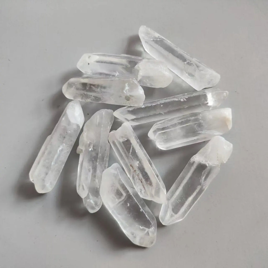 Natural White Crystal Quartz Column Rock Crystal Cluster Clear Quartz Point Healing Wand Treatment Home Decoration Stone