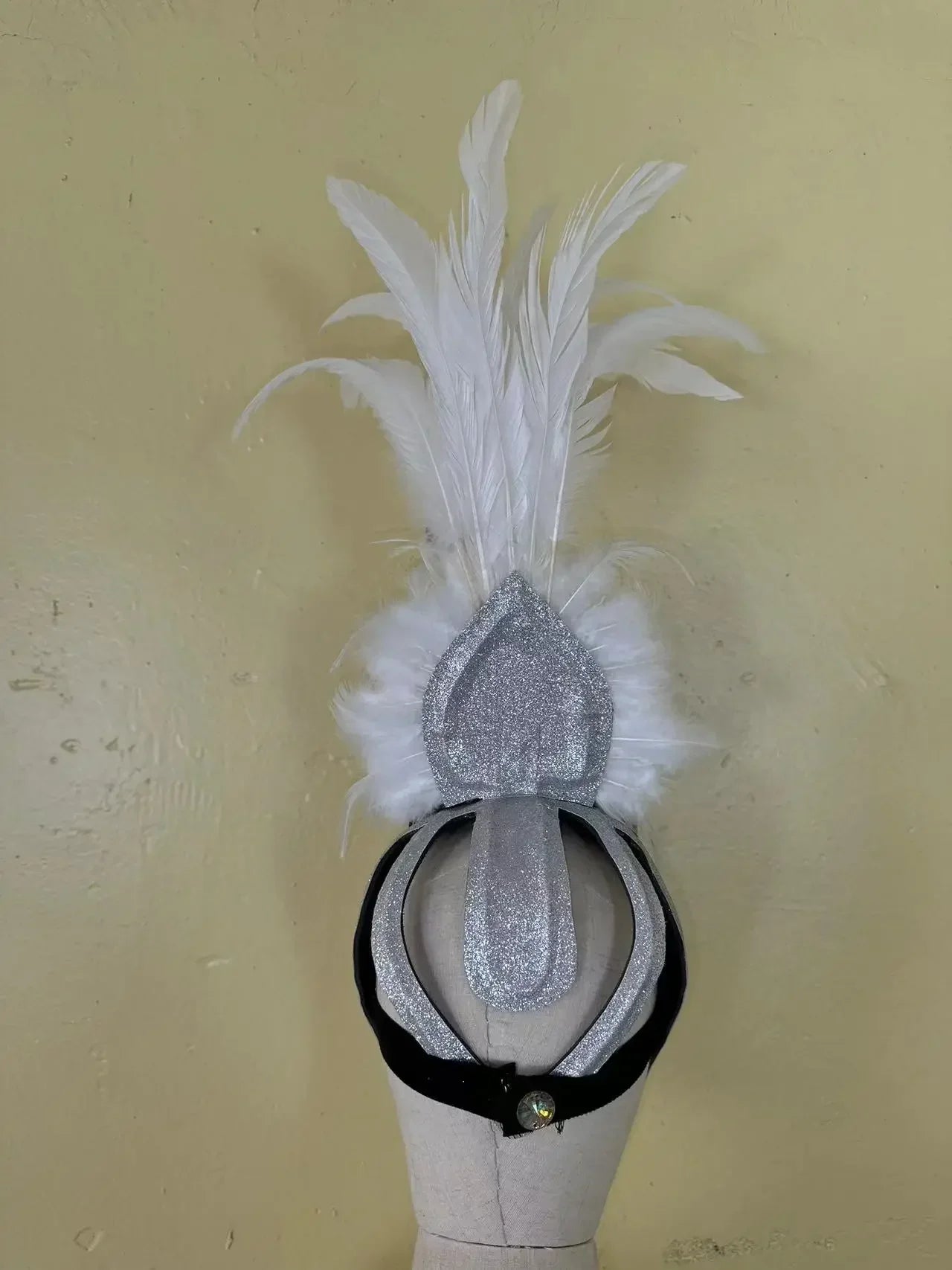 The Stardust Wings of Radiance – Deluxe Feathered Samba & Carnival Crown