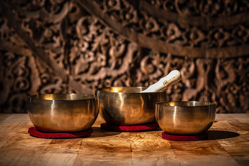 3-Piece Universal Series Singing Bowl Set, 500/700/750g | | Wiccan Center