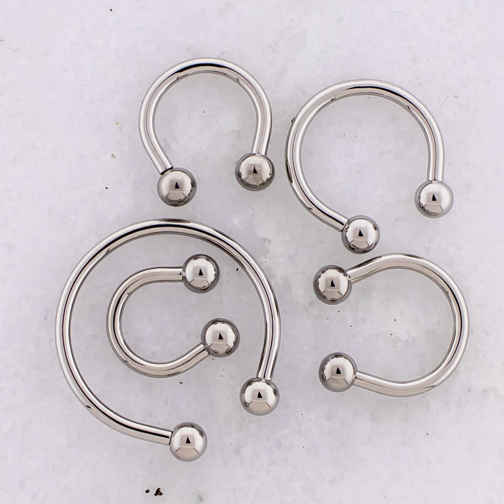 Steel Internally Threaded 14G Horseshoe | Body Jewelry | Wiccan Center