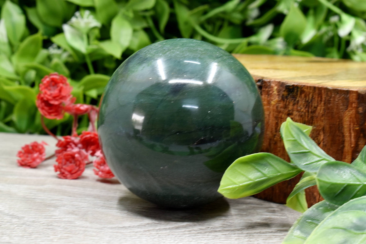 1Pc Green Jade Sphere Crystal Ball Healing Sphere.