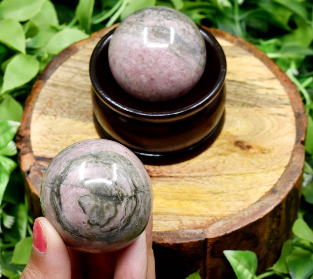 1Pc Rhodonite Sphere Crystal Ball Healing Sphere.