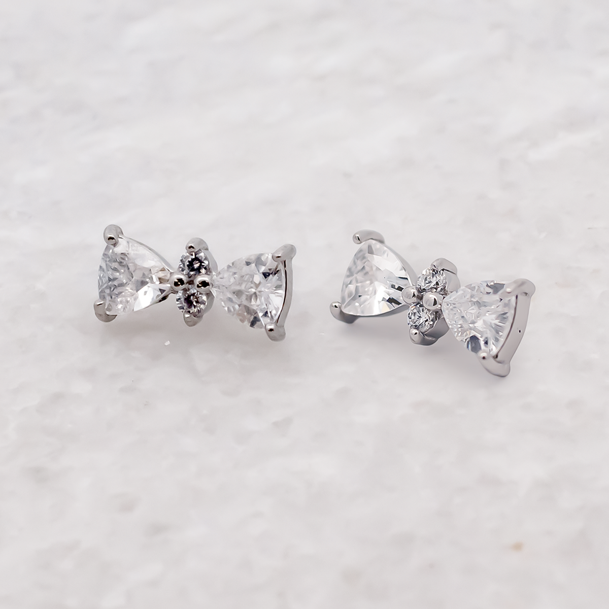 Steel Internally Threaded End - 2 Trillion CZ W/Round CZ 16G | Body Jewelry | Wiccan Center