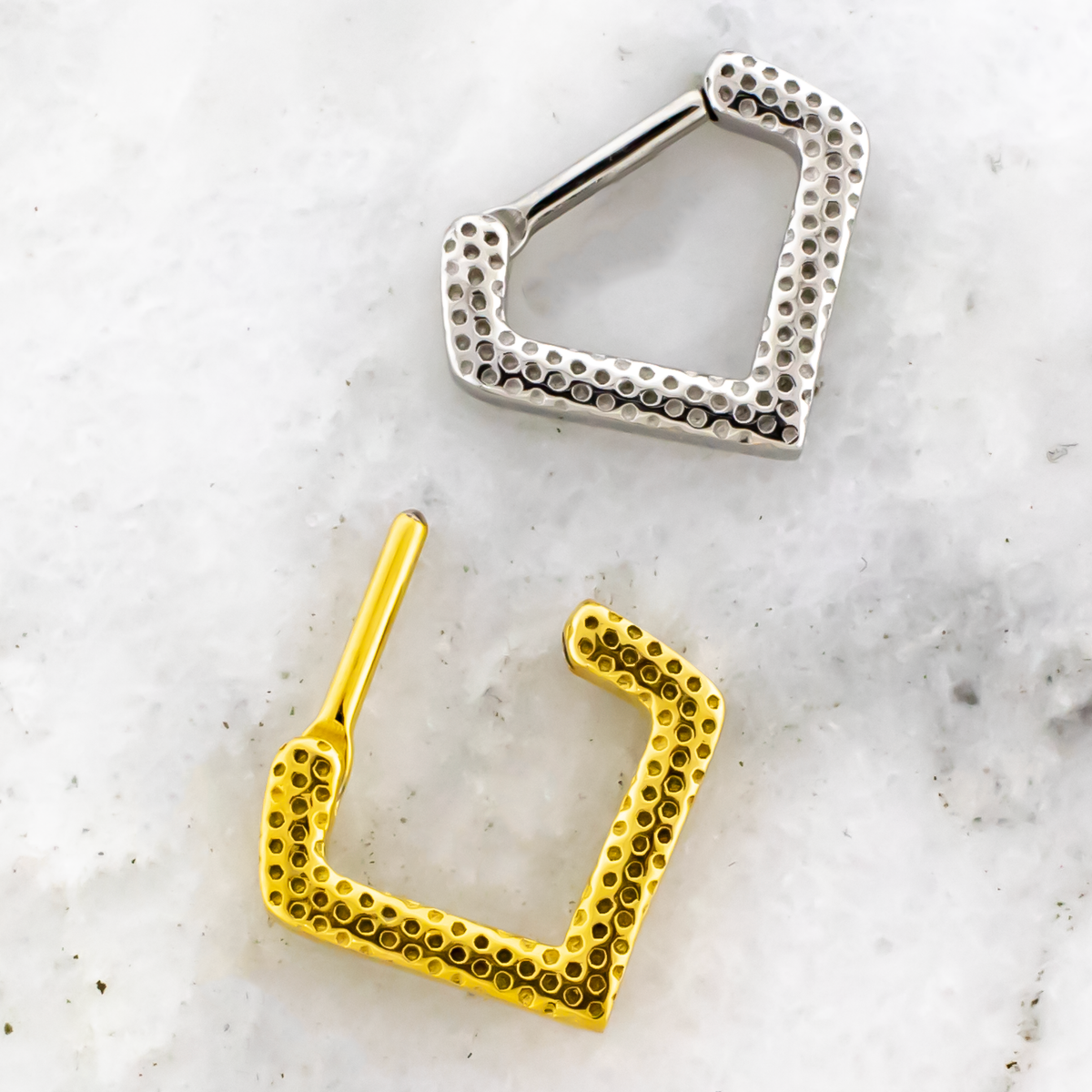 16G Honeycomb Texture Septum/Daith Clicker | Body Jewelry | Wiccan Center