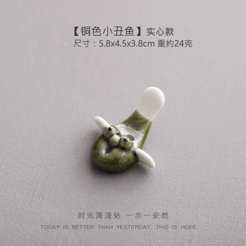 Cute Ceramic Fish Shape Chopsticks Holders Chopstick Stand Shelf Cartoon Animals Spoons Fork Rack Ceramic Rest Kitchen Utensil