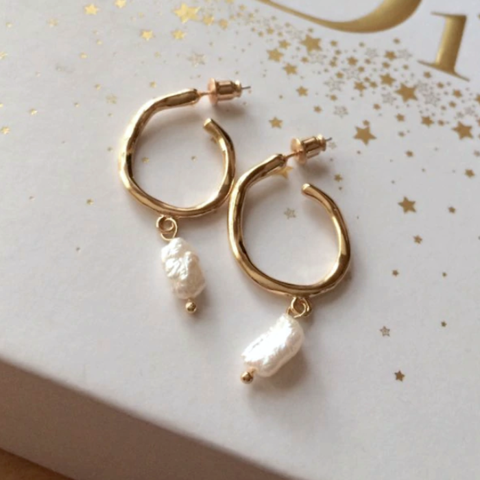 The Girl with her Pearl Earrings