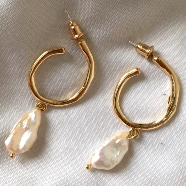 The Girl with her Pearl Earrings