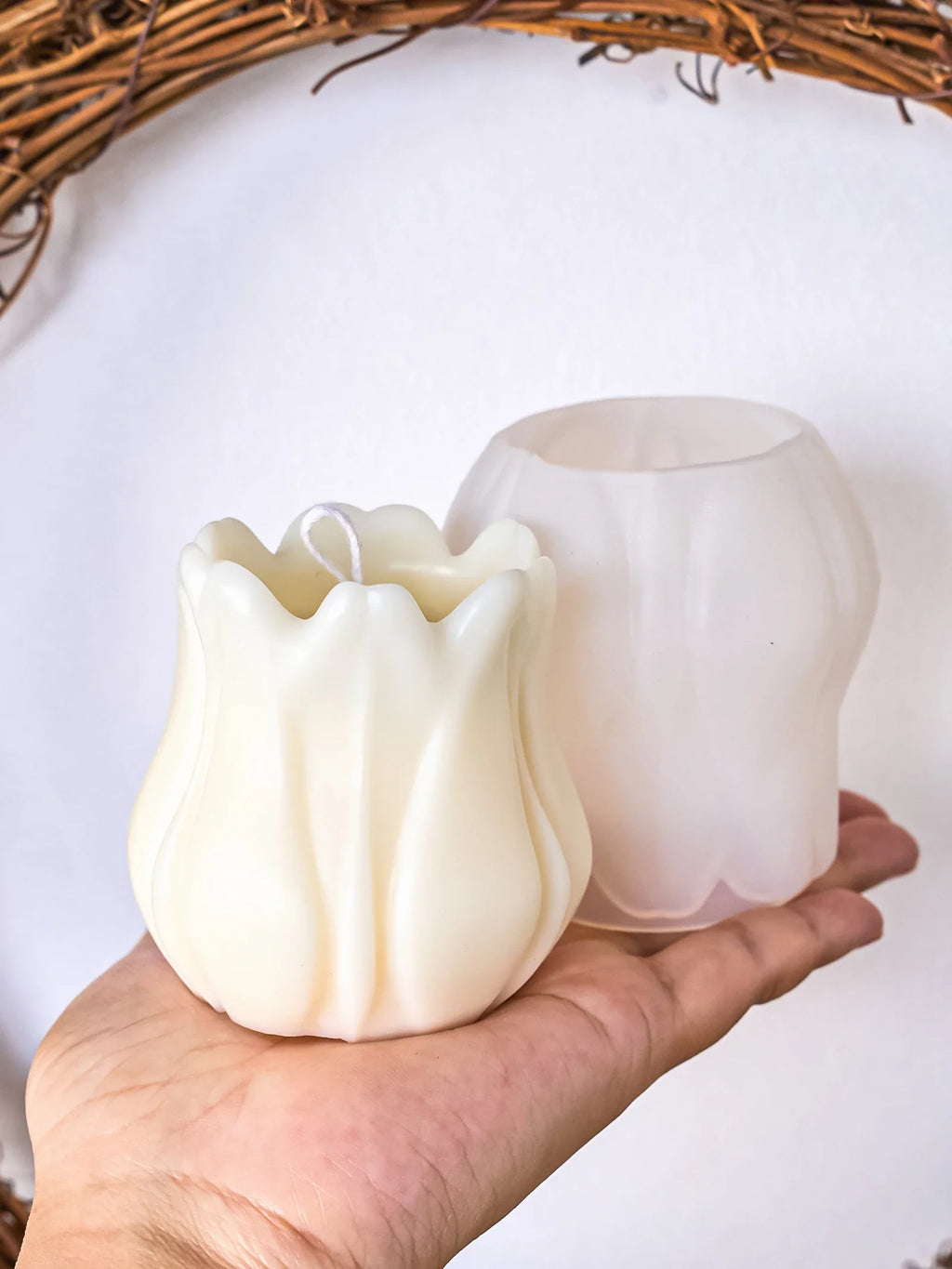 3D Tulip Flower Candle Mold Aromatherapy Candle Making DIY Handmade Soap Candlestick Resin Silicone Molds Home Decor Wedding Gif