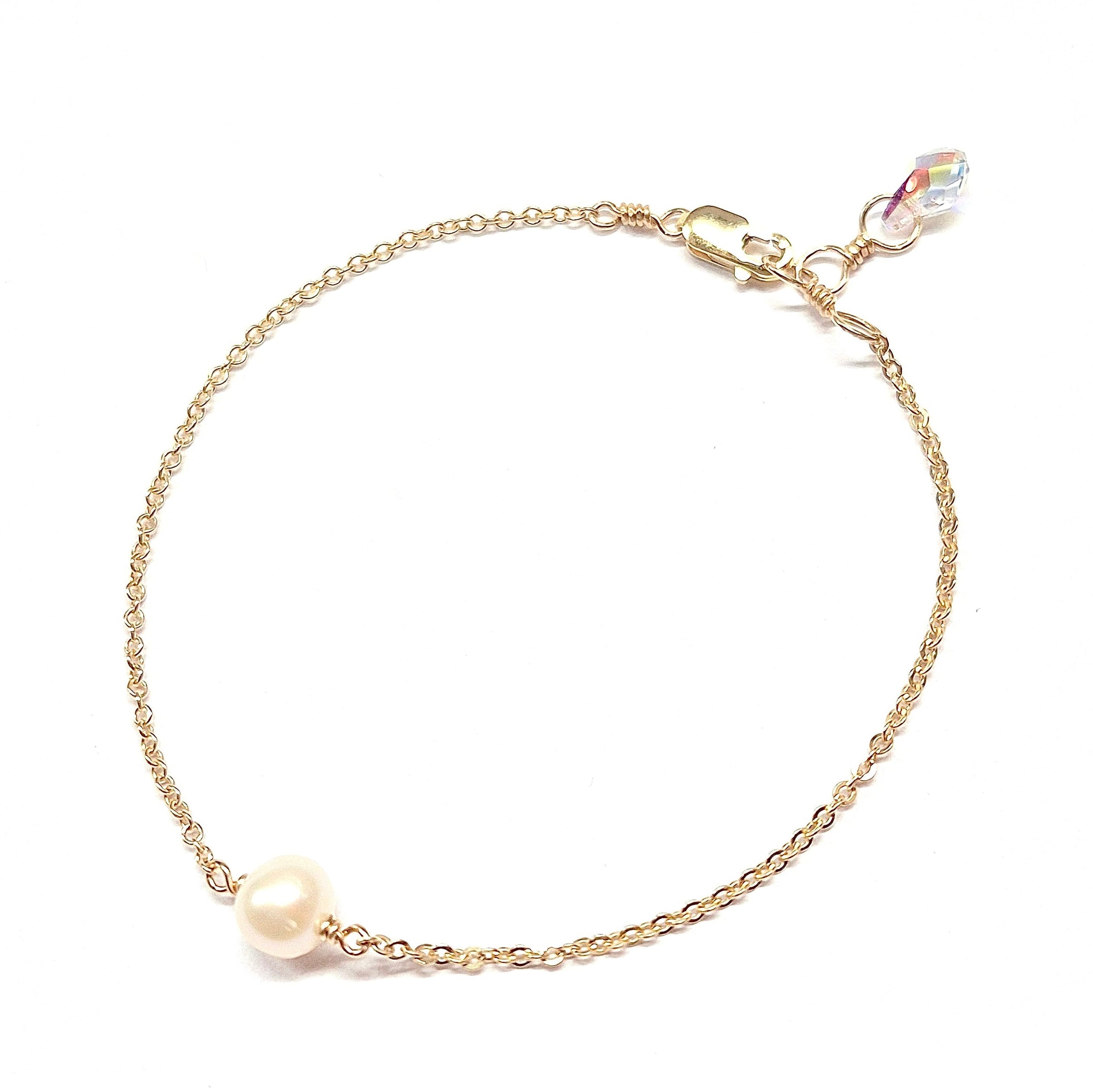 Single Round Pearl Bracelet with Swarovski Clasp
