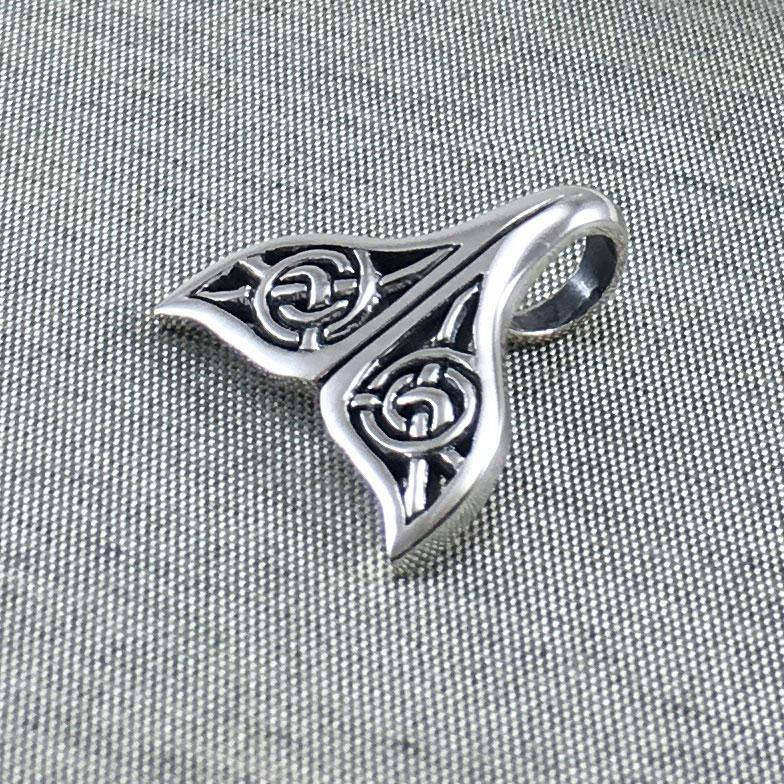 Celtic Spiral Whale Tail Silver Pendant TPD5704