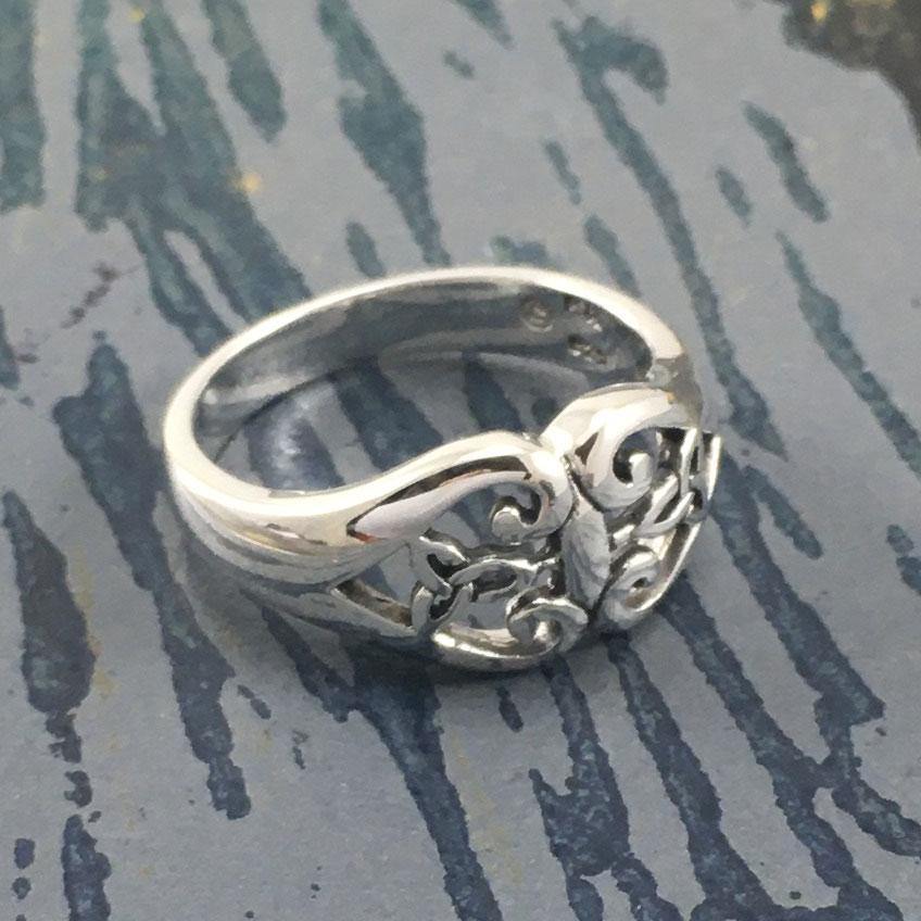 Celtic Knotwork Sterling Silver Ring TR3402